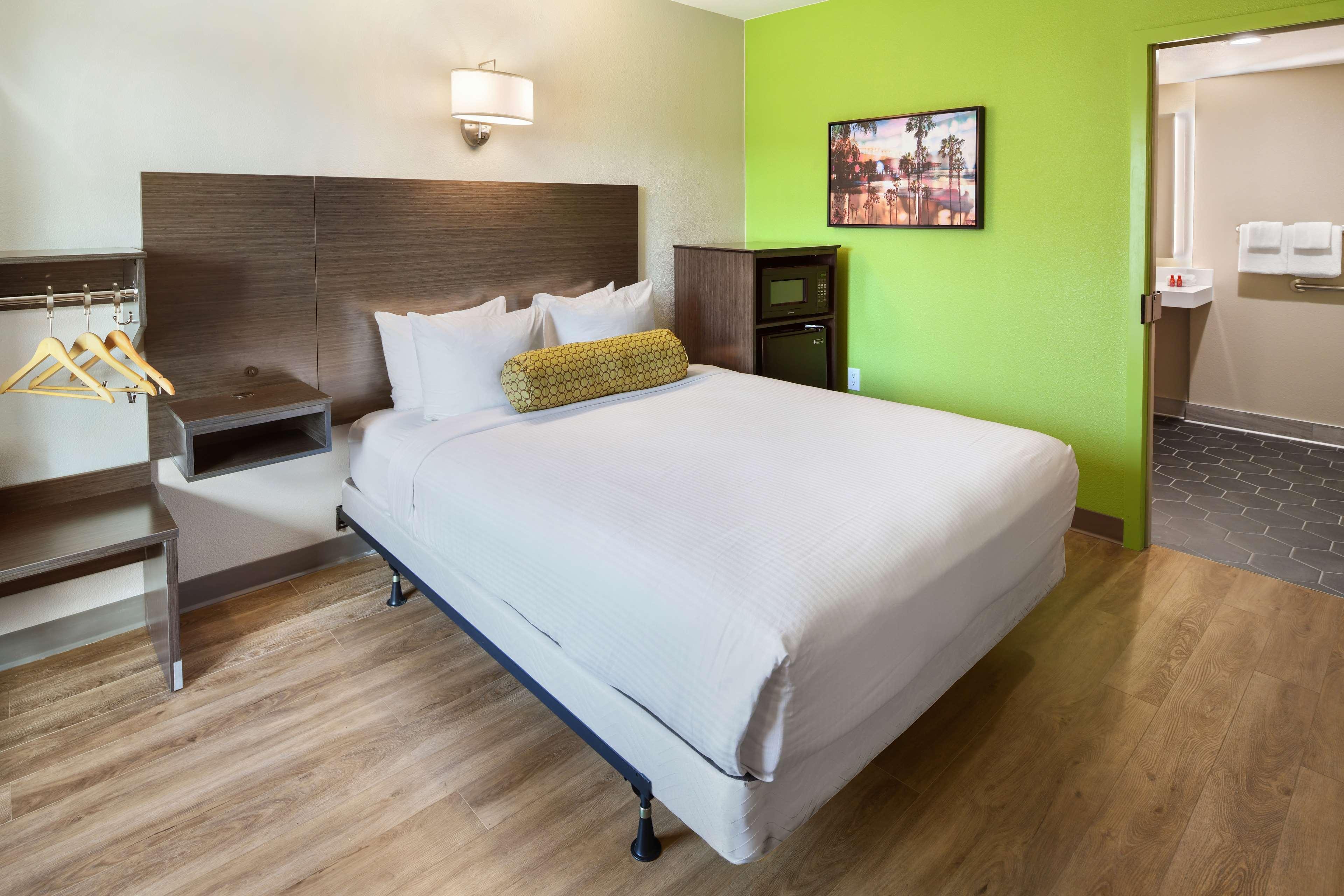 Surestay By Western Pacific San Diego