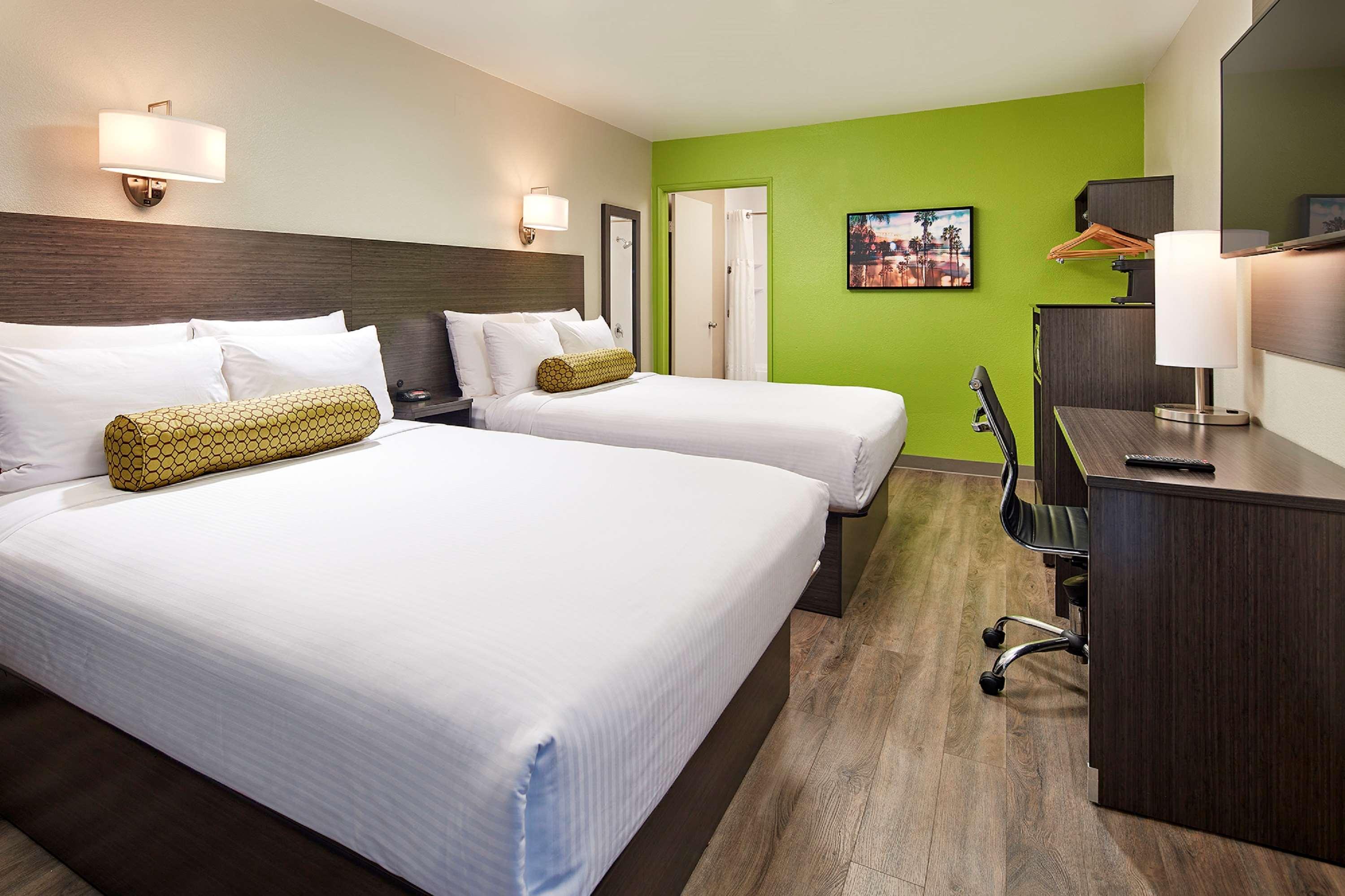Surestay By Western Pacific Hotel San Diego