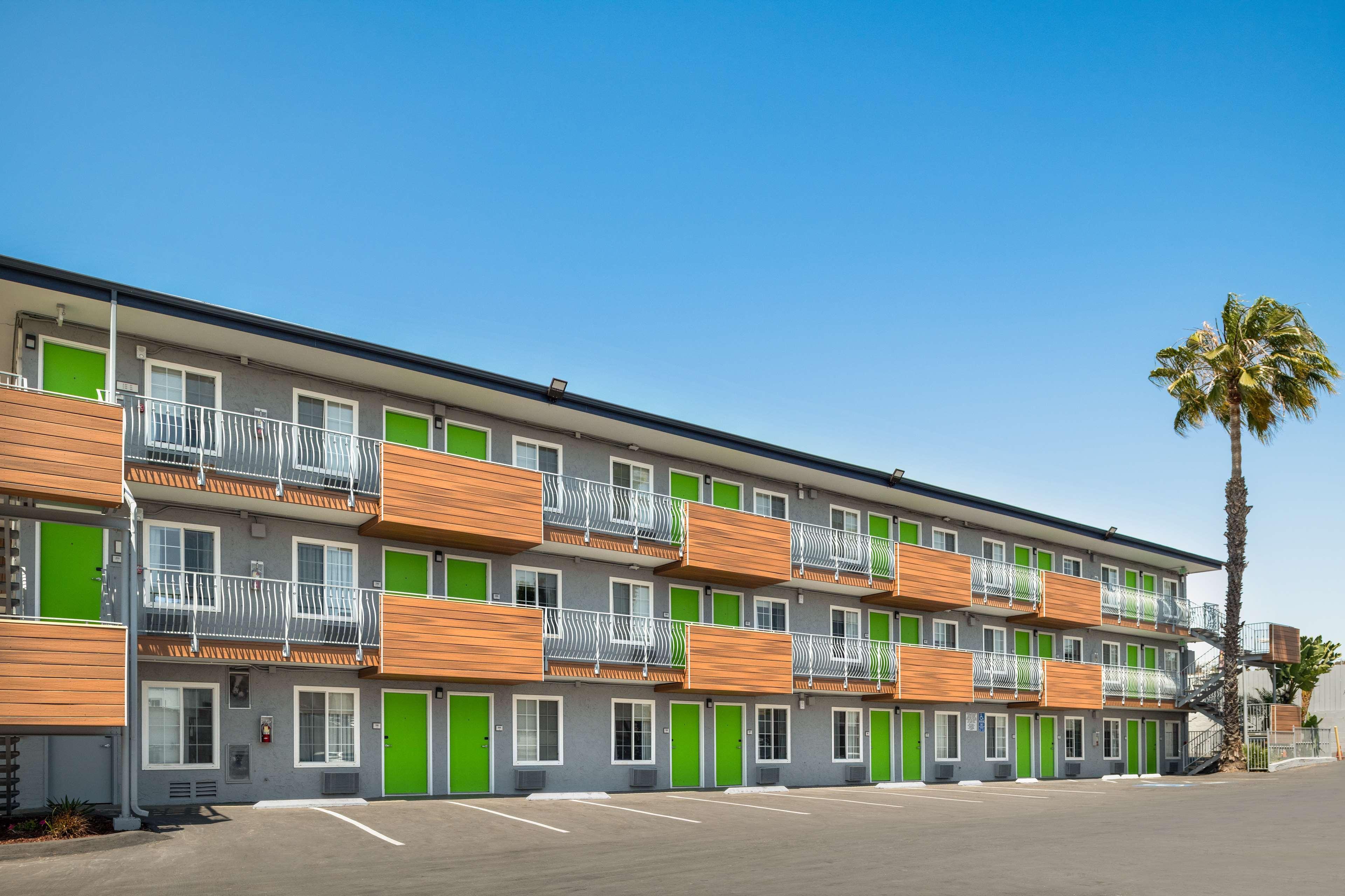 Hotel Surestay By Western Pacific